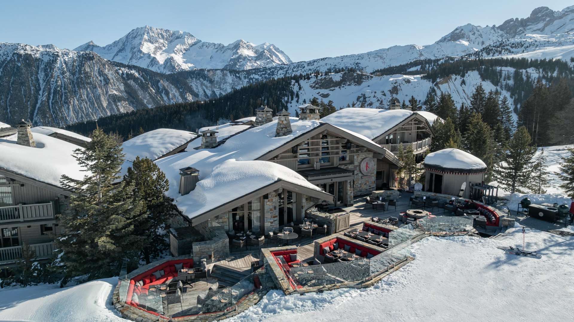 Base Kamp by Aïnata